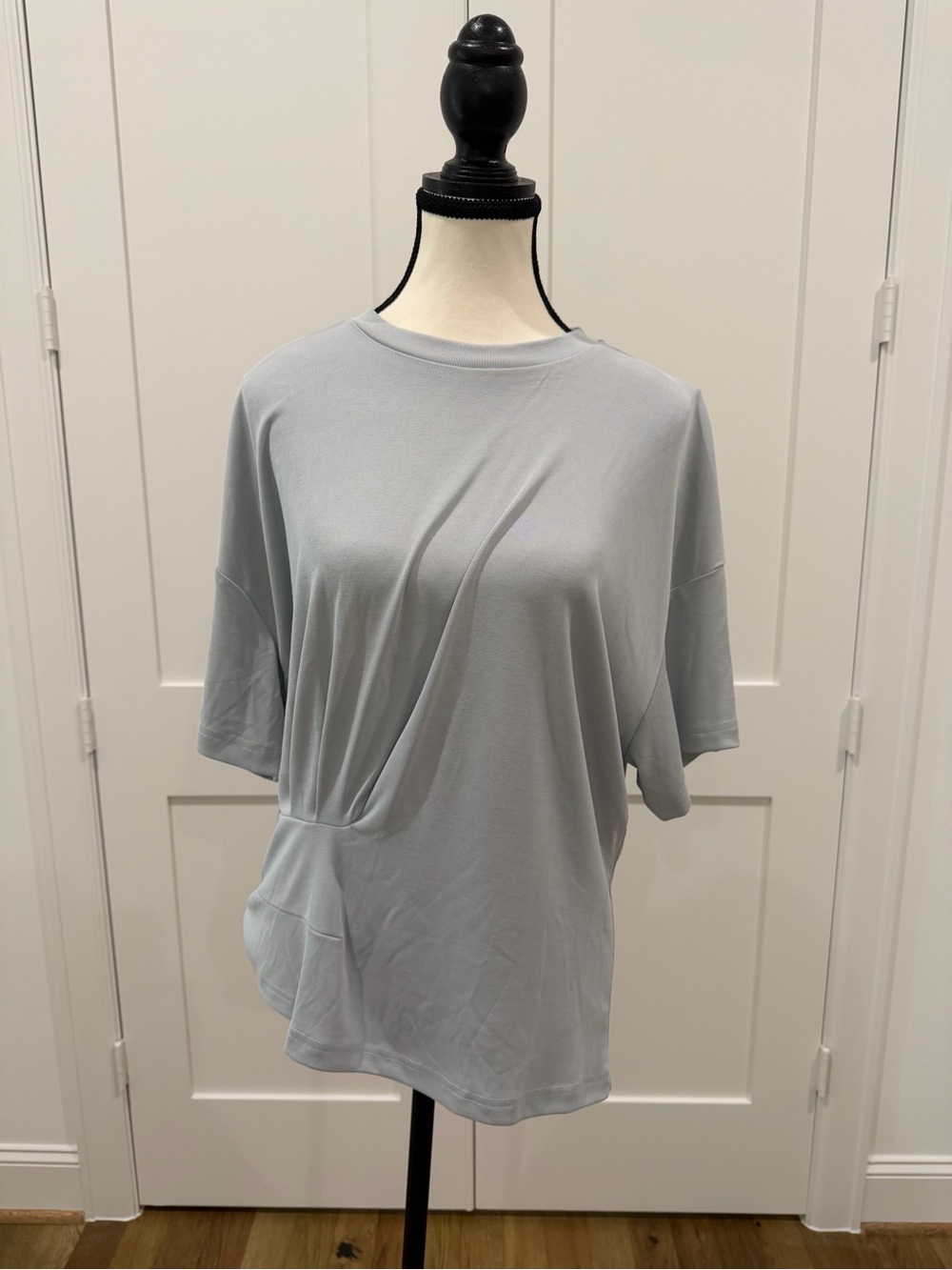OGL Gathered Waist Tee | Pale Blue | XL | NWT - Picture 4 of 10